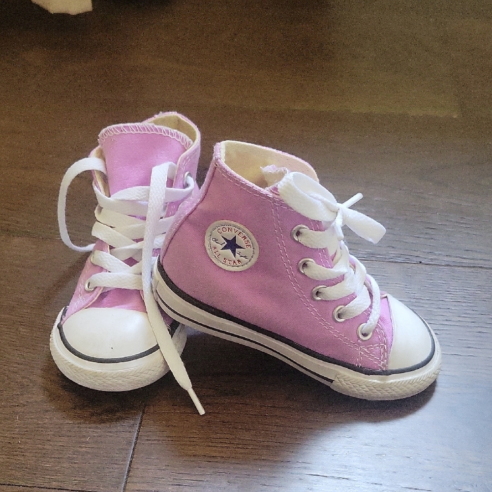 Size 6 High Top Converse Lavender
